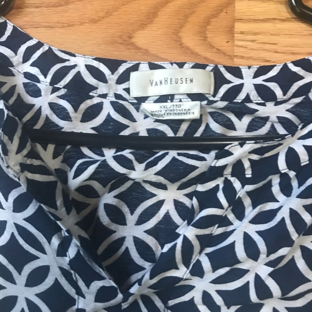 VanHeusen blouse